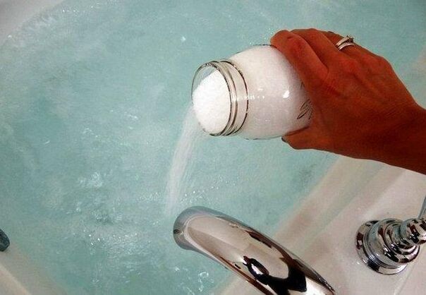 μπάνιο με μαγειρική σόδα για μεγέθυνση πέους
